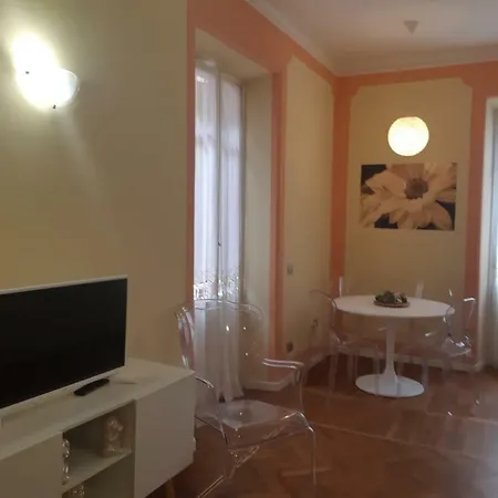 Angel's House لا سبيتسْيا